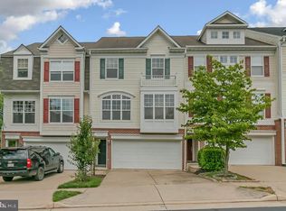 8215 Glade Bank Dr, Manassas, VA 20111