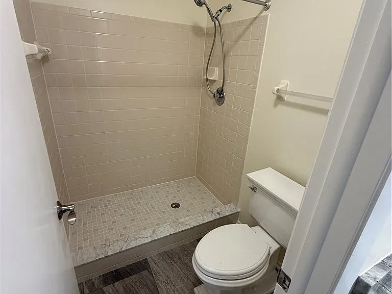 17426 Birchwood Ln #6 — Photo 3