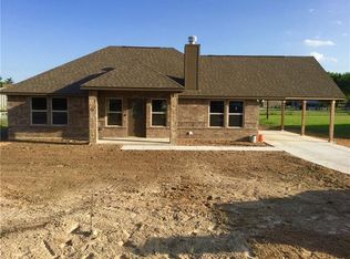 1524 Sandy Beach Rd, Azle, TX 76020