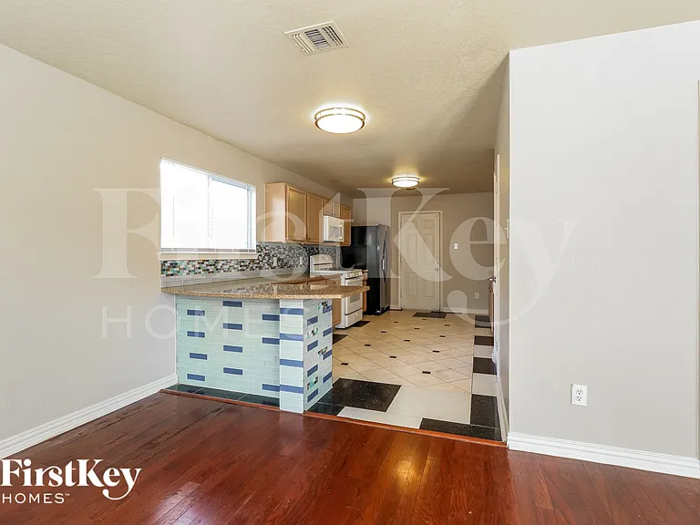 13227 Gatton Park Dr — Photo 6