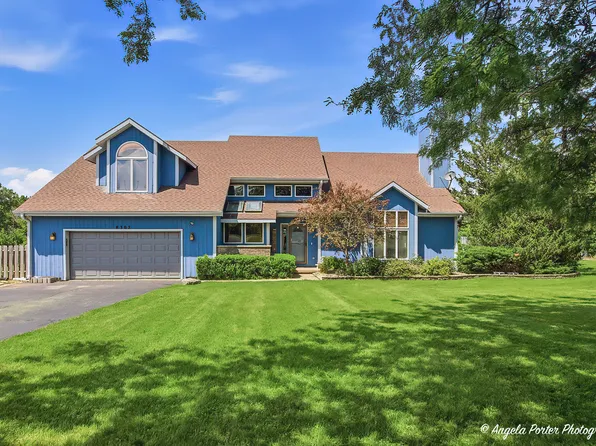 8302 White Oaks Rd, Wonder Lake, IL 60097