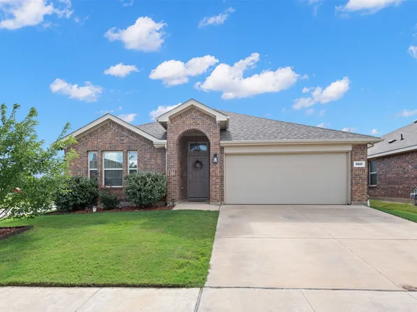 8901 Zubia Ln, Fort Worth, TX 76131