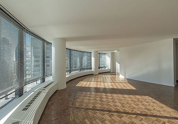 4th image of 265 E 66th St APT 34F