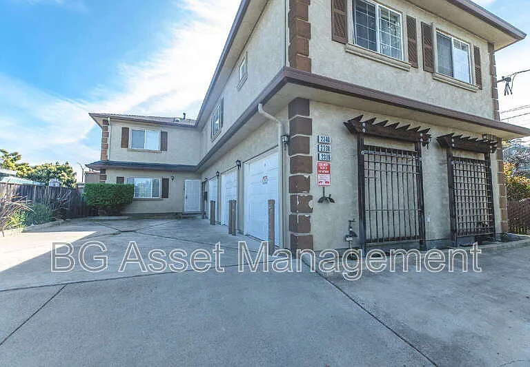 2340 22nd St — Photo 18