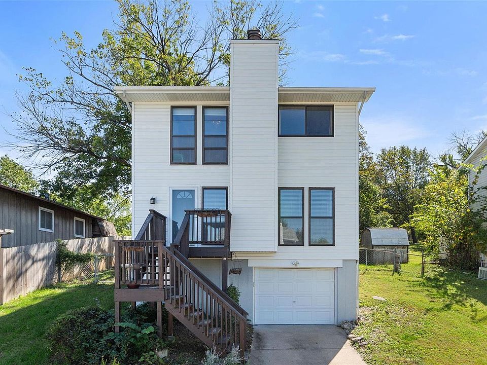 1st image of 1810 Dandridge Dr