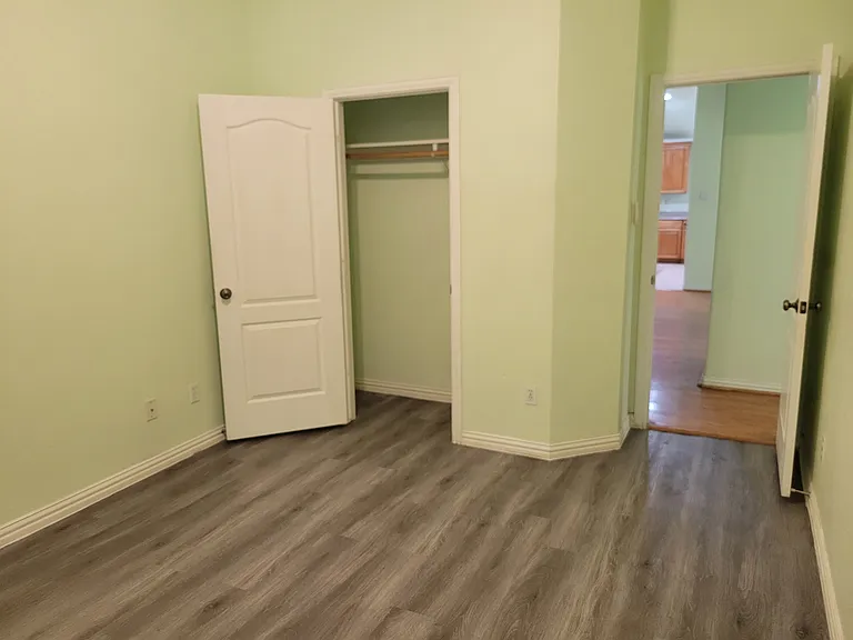1424 Chapman Dr — Photo 11