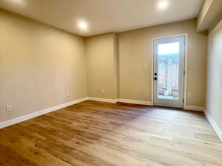 8862 Golf Dr — Photo 6