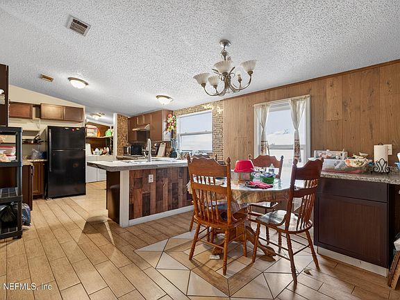 3rd image of 8355 NUSSBAUM Drive