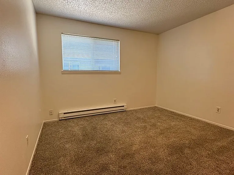 452-Trinity Apartments — Photo 13