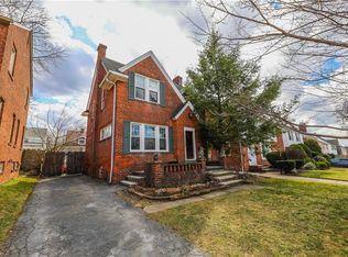 3526 Boynton Rd, Cleveland Heights, OH 44121