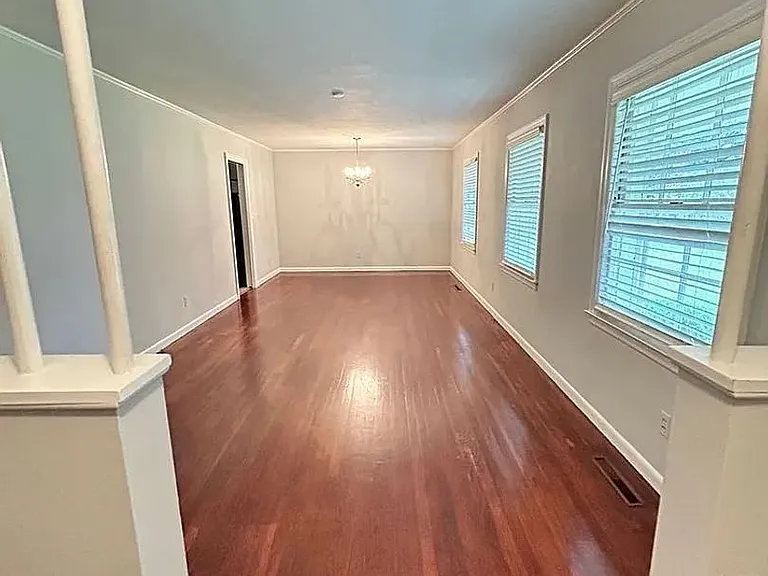605 Georgia Ave — Photo 11