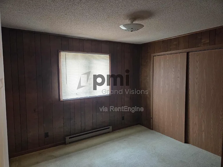 955 4th St #6 — Photo 4