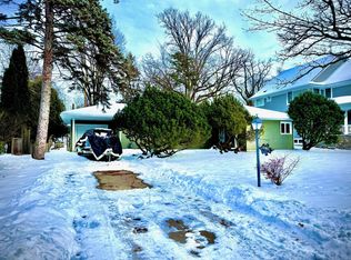 125 Oakwood Rd, Hopkins, MN 55343