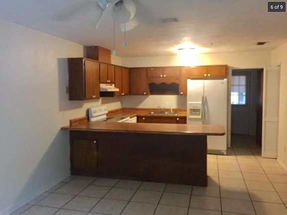 3rd image of 1817 Seay Ct