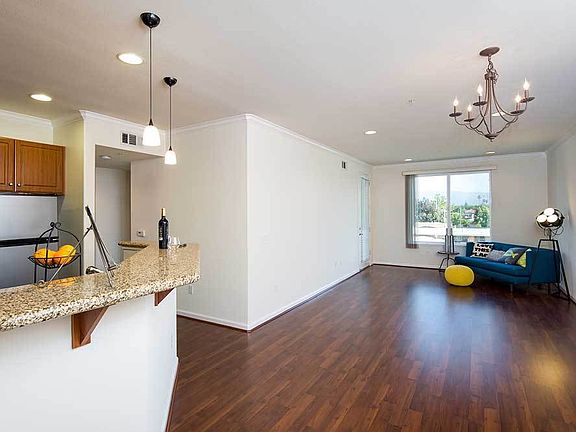 2nd image of 3101 Magliocco Dr APT 211