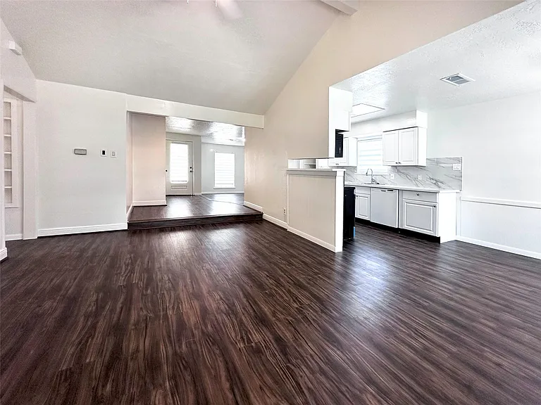 9270 Theysen Dr — Photo 8