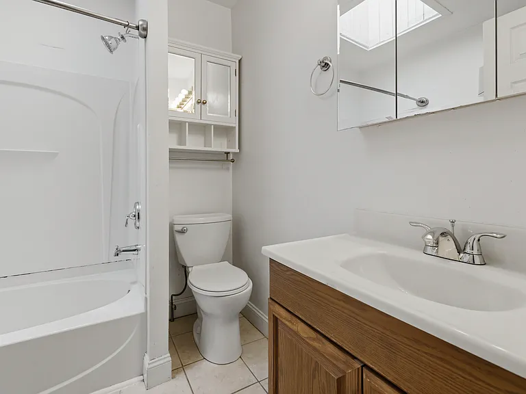 2025 Poplar St #1 — Photo 6