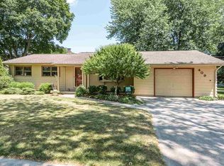 409 Southlawn Dr, Auburn, MI 48611