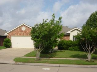 6010 Harwood Crossing Dr, Arlington, TX 76018