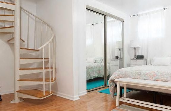 Mater bedroom on this on floor with full bathroom