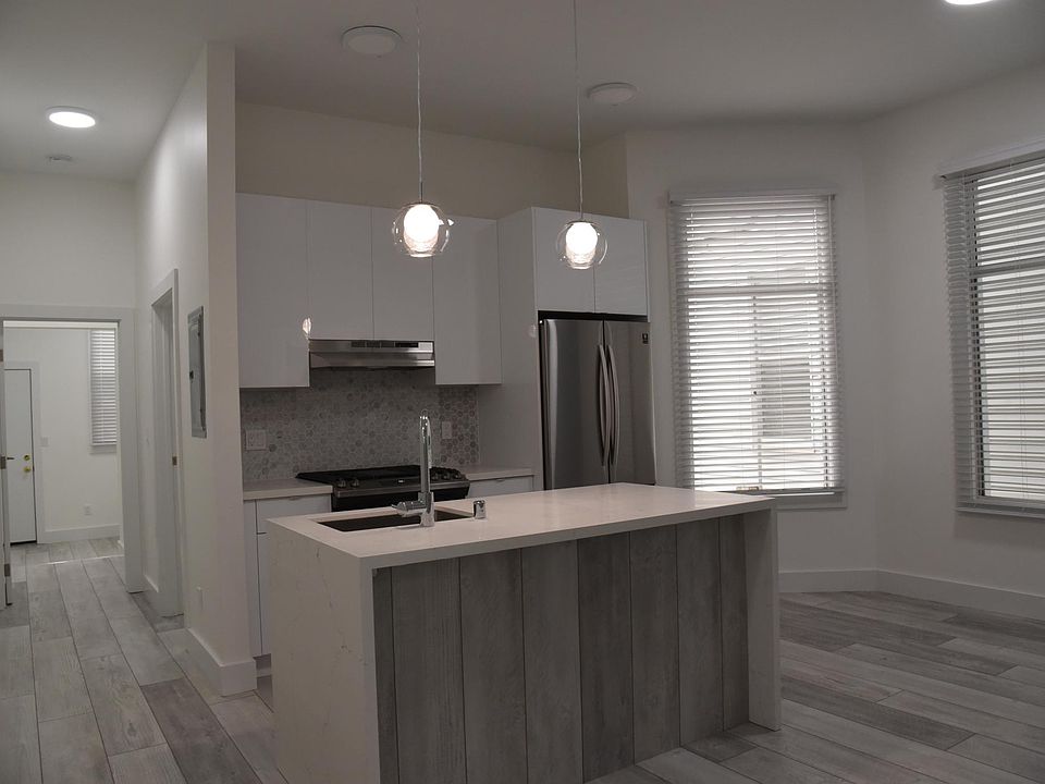 1st image of 755 6th Ave #759-02