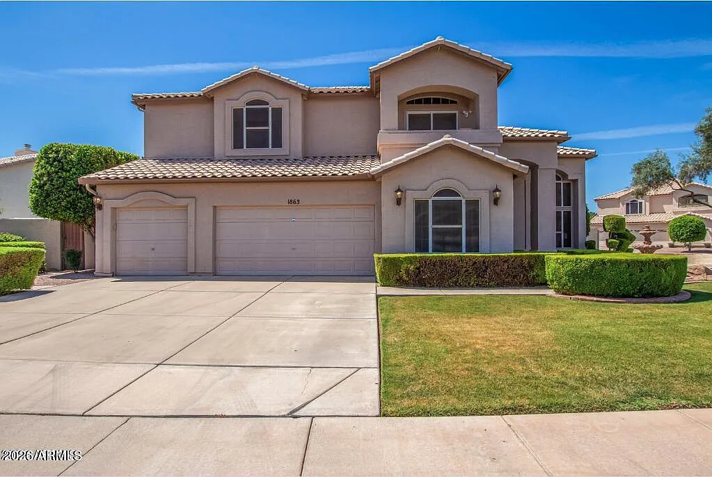 5 bed, 3.5 bath, 4198 sqft, $5,000 — Photo 1