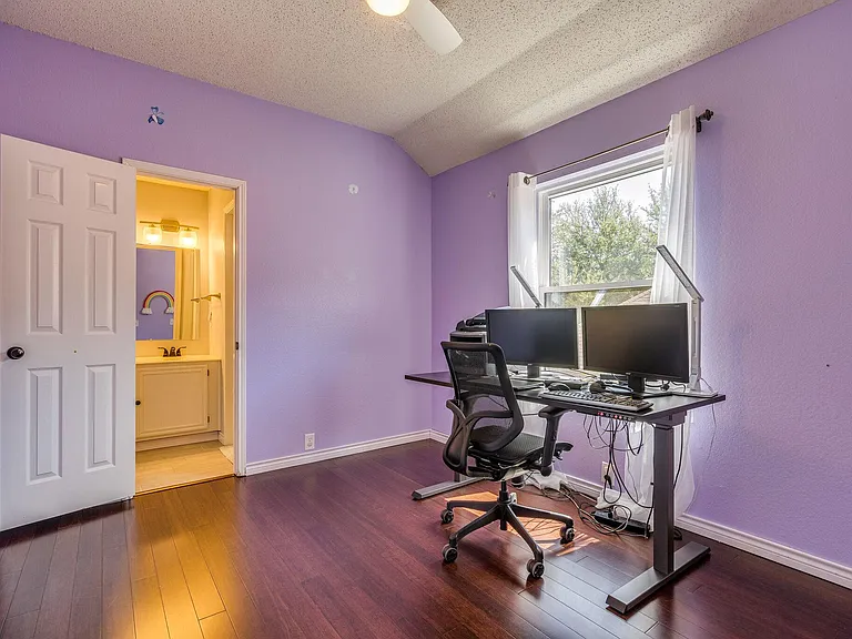 1605 Highdale Ct — Photo 20