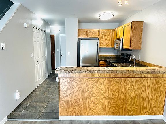4th image of 2824 E 32nd Ave #101