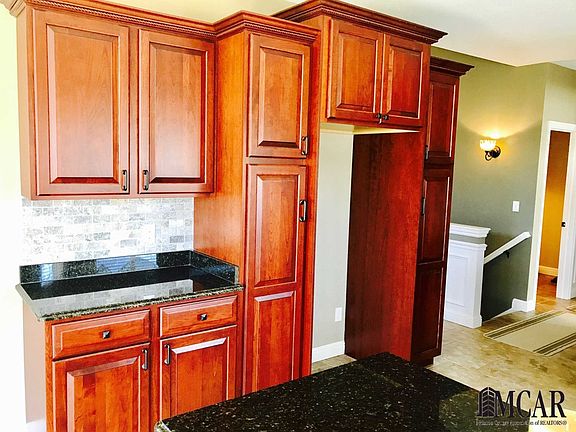 3rd image of 5147 Applewood Cir