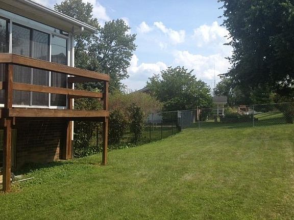 4th image of 115 Meadowlark Dr