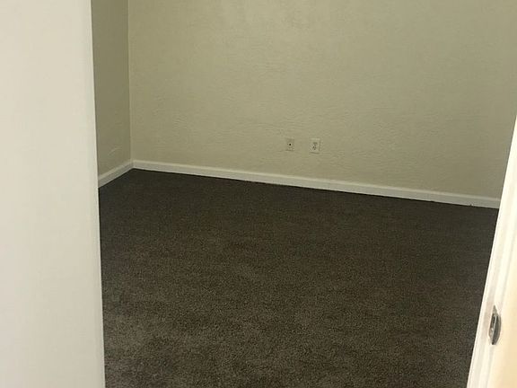 3rd image of 1033 Madeira Dr SE #212