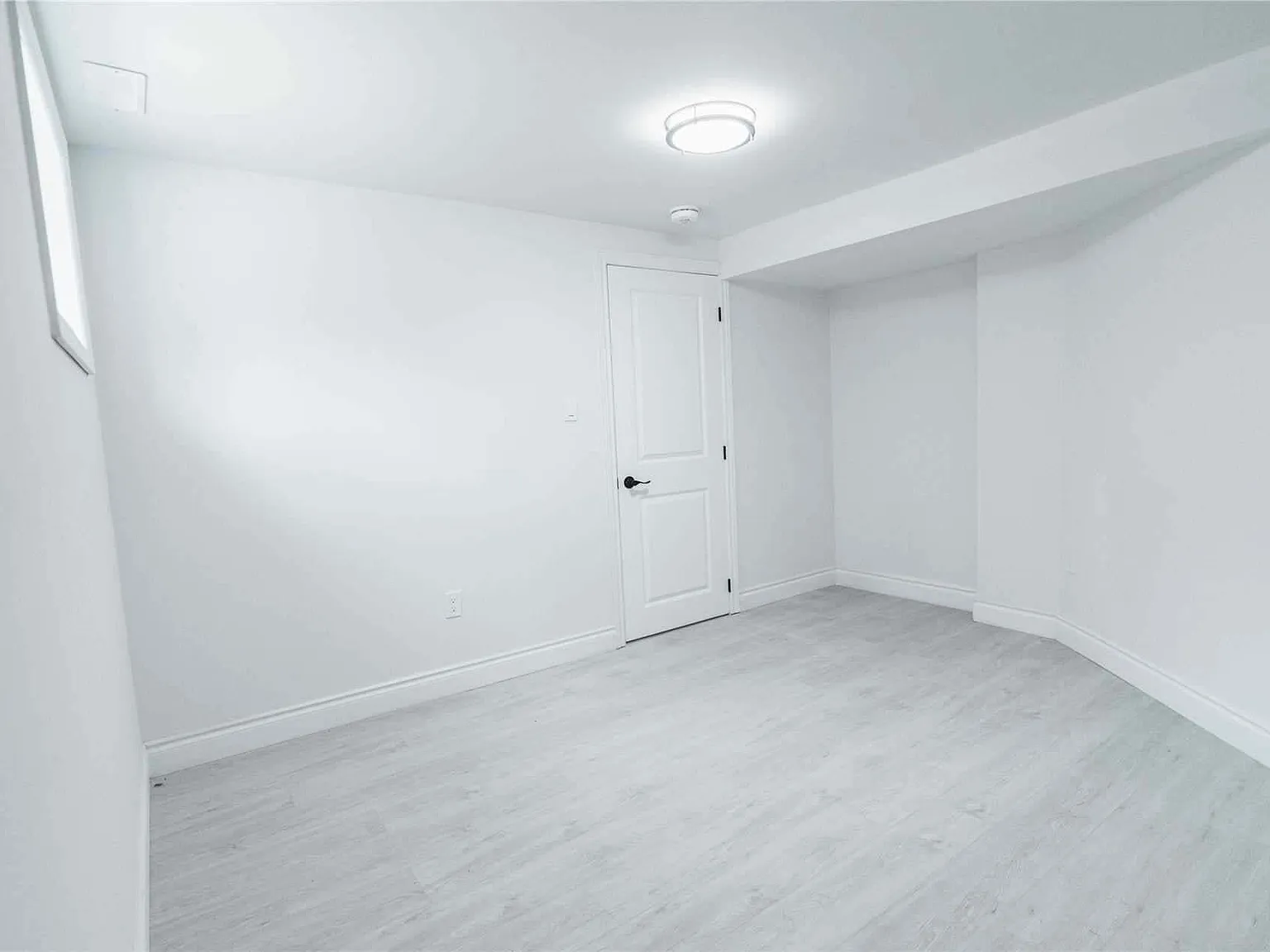 3 bed, 1200 sqft, $1,650 — Photo 4