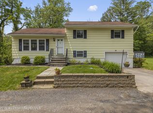 10 Dogwood Ln, New Paltz, NY 12561