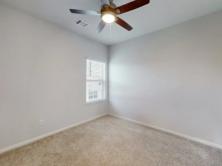 1415 Desire Ln — Photo 13