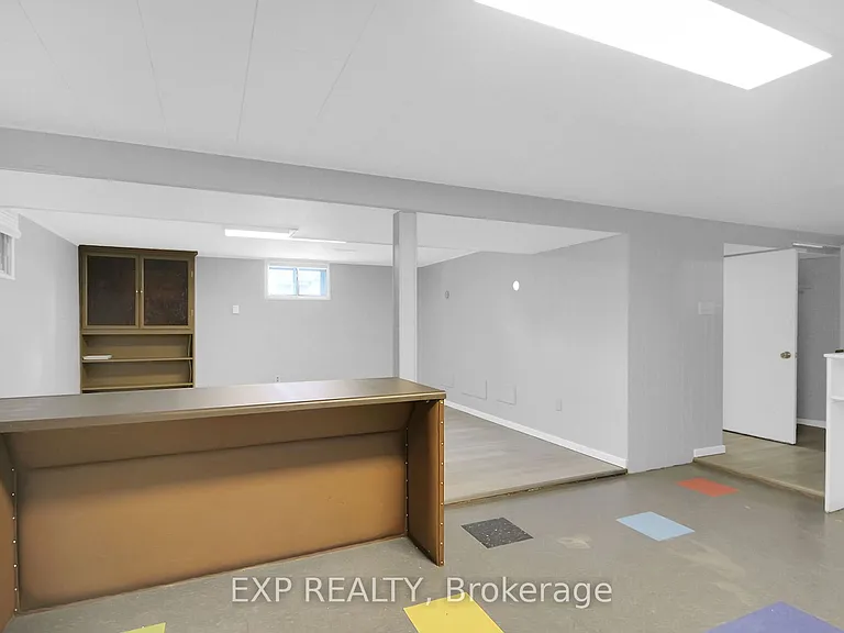 2247 Miramichi St — Photo 28