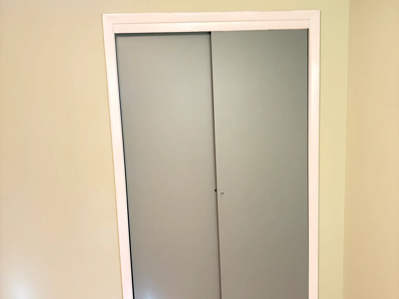 2 bed, 700 sqft, $3,000 — Photo 1
