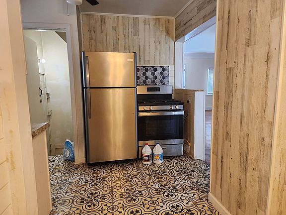4th image of 2832 Begole St