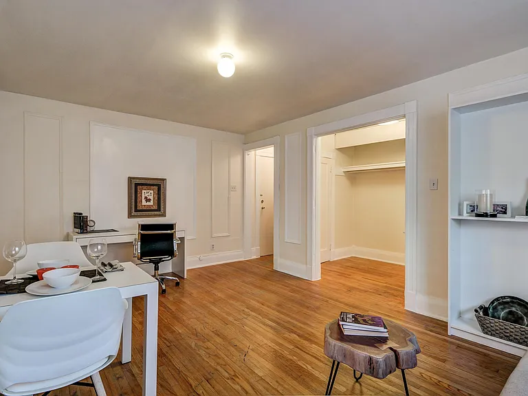 1 Homewood Ave — Photo 8
