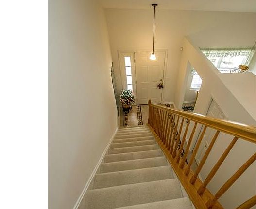 3rd image of 8284 Montridge Ct