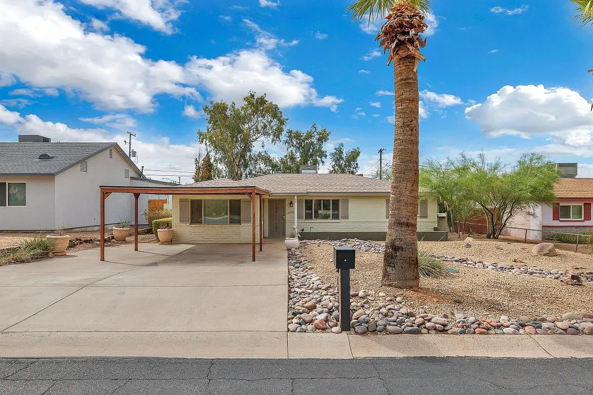 4 bed, 1700 sqft, $2,450 — Photo 1