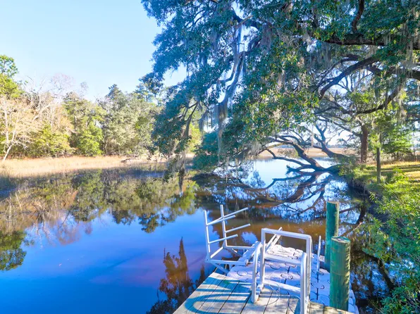 4154 Jean Laffite Rd, Hollywood, SC 29449