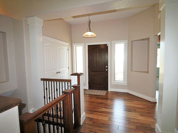 2nd image of 2705 Timber Ln