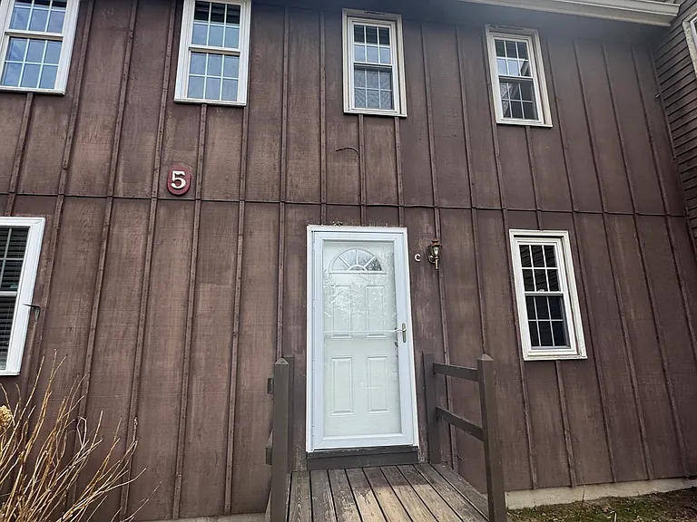 239 Old Farms Rd #5C — Photo 11