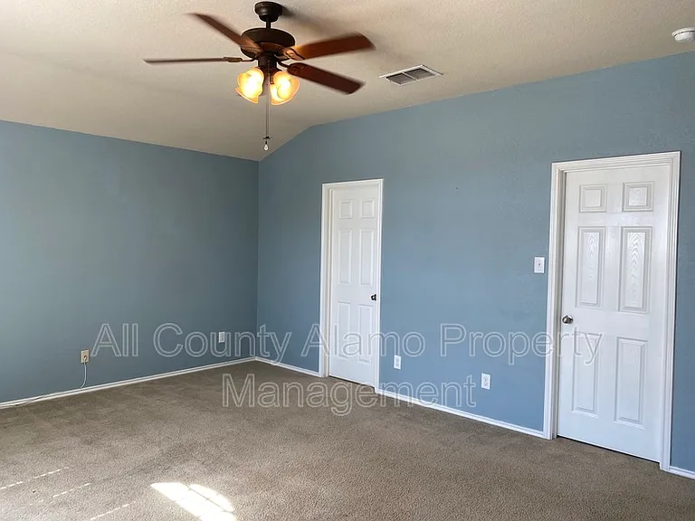 156 Katherine Way — Photo 9