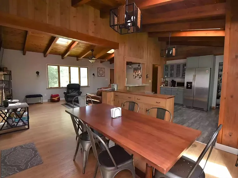 2621 E Edwards Row — Photo 5