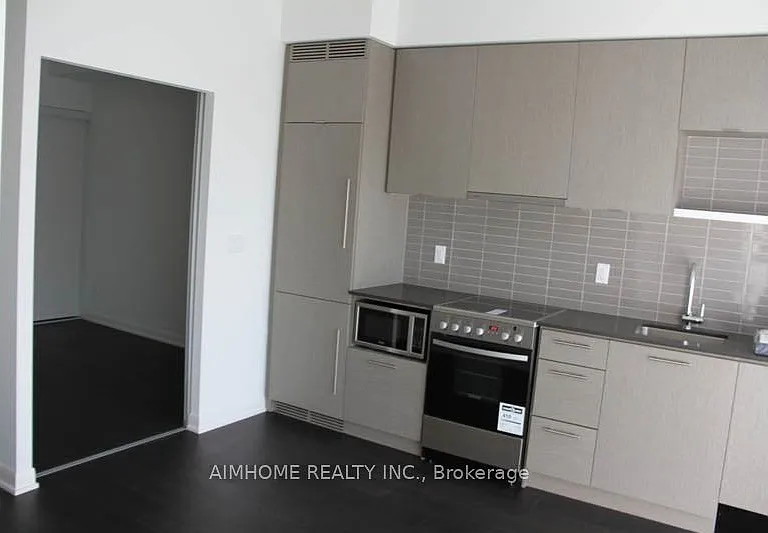 435 Richmond St W #505 — Photo 4
