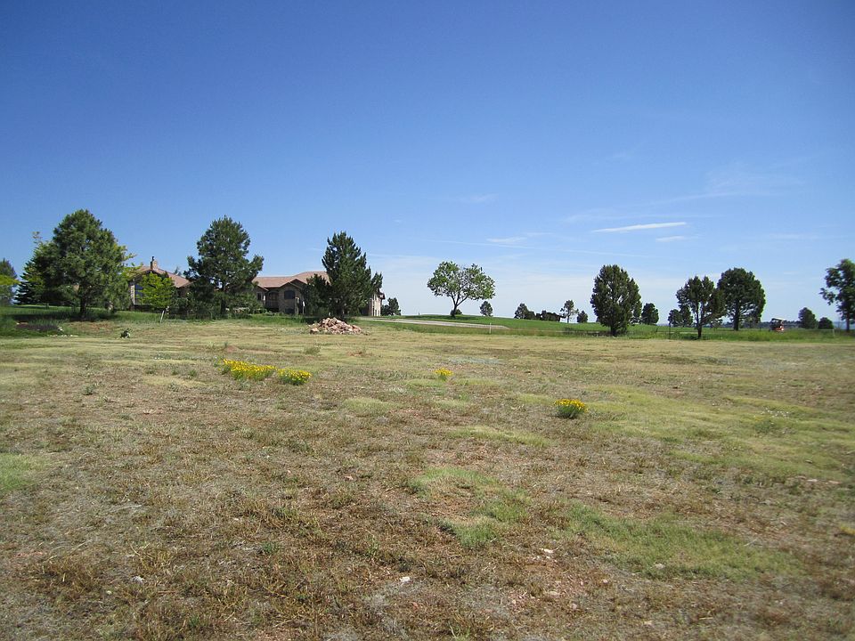 2nd image of 3840 Hill Cir