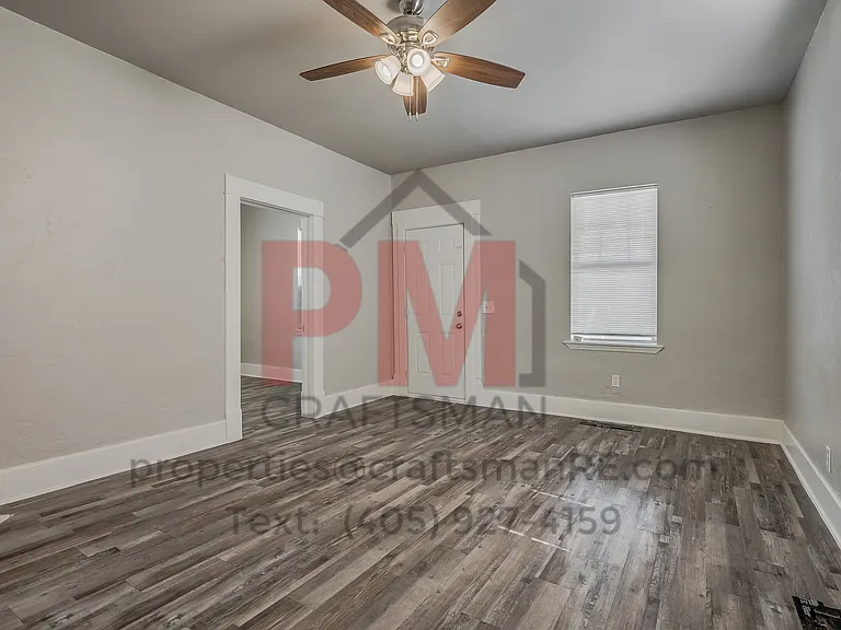 1226 NW 8th St — Photo 13