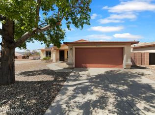 10221 E Juniper Basin Ln, Tucson, AZ 85748