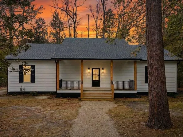 406 Center St, Walterboro, SC 29488